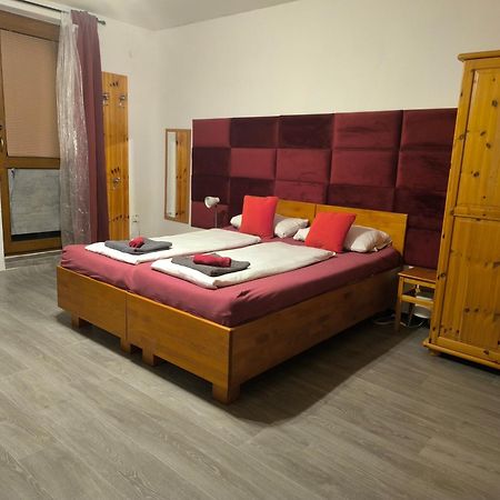 Penzion U Ježů - Ubytování Pasohlávky Exterior foto