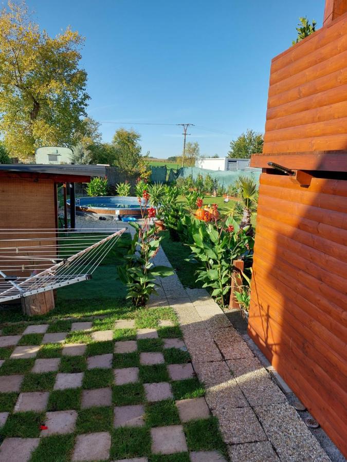 Penzion U Ježů - Ubytování Pasohlávky Exterior foto